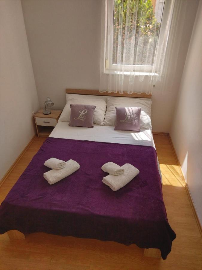 Apartmani Anita Malinska Zewnętrze zdjęcie