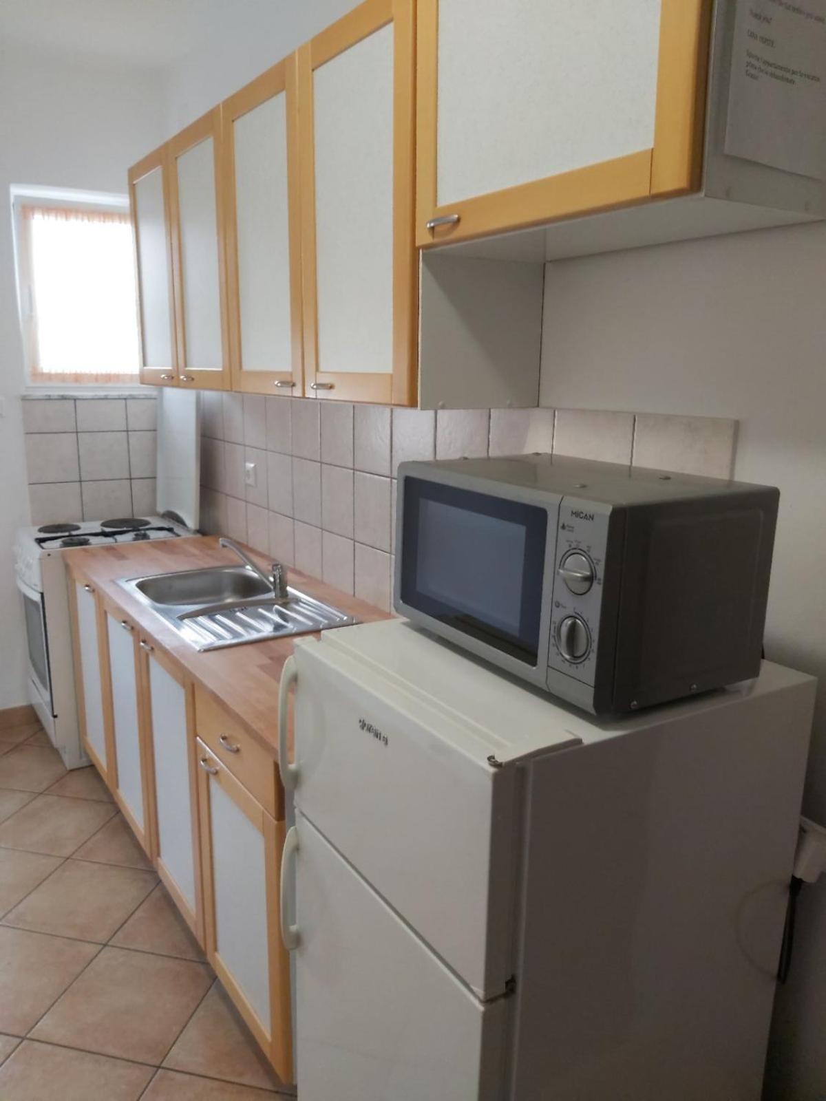 Apartmani Anita Malinska Zewnętrze zdjęcie